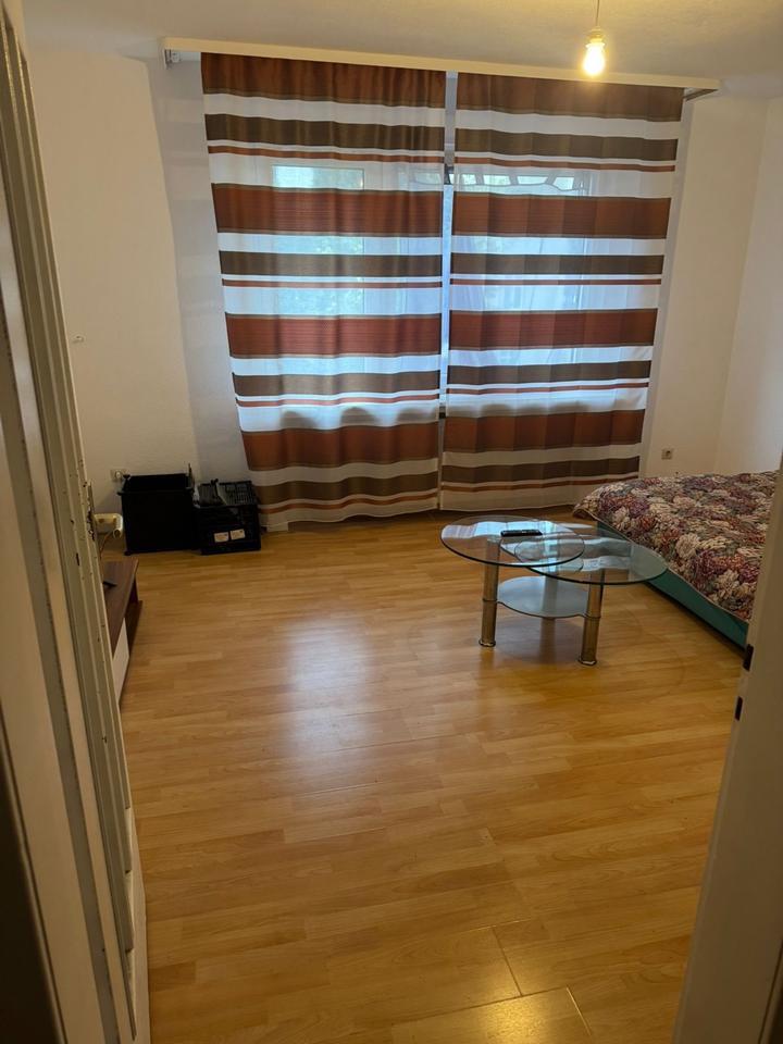 Zum 01.12: Re-Nord 3 Zimmer 66qm inkl. Einbauküche zimmer
