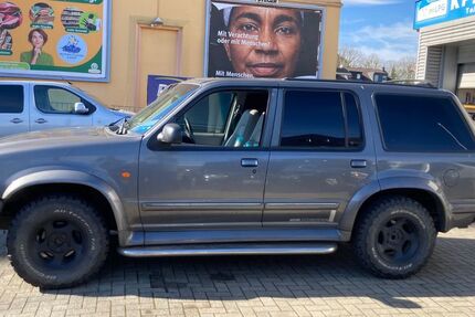Ford Explorer 179.521 km 4.600 &euro; Gelsenkirchen 45899