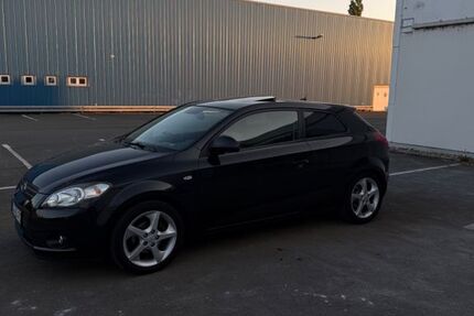 Kia ceed / Ceed 172.300 km 3.000 &euro; Duisburg 47148