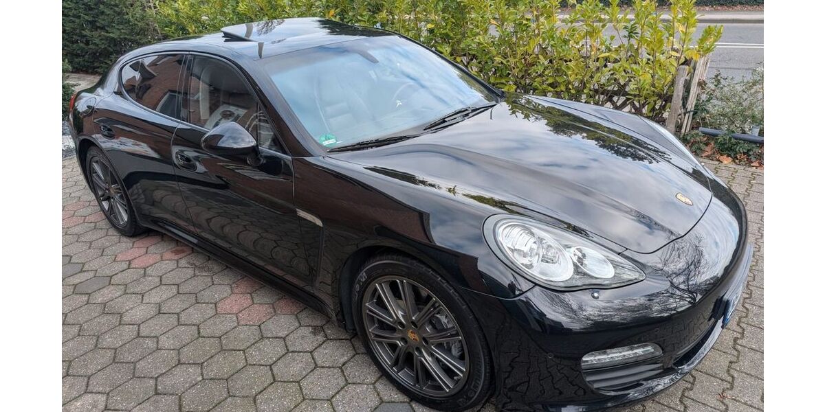 Porsche Panamera 134.118 km 29.599 &euro; Kaarst 41564