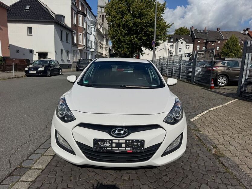 i30