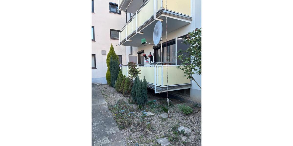 Erdgeschoßwohnung Krefeld Dießem - 3 Zimmer, 82 m&sup2;, 180.000&euro; | Angebot:25399843