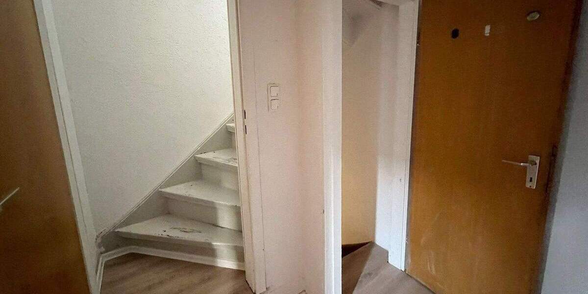 Mehrfamilienhaus, Wohnhaus Bottrop Eigen - 7 Zimmer, 94 m&sup2;, 195.000&euro; | Angebot:24834614