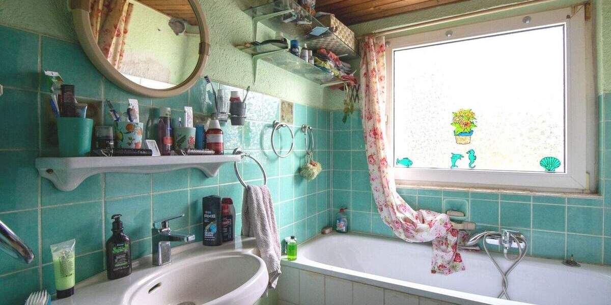 Reihenmittelhaus Neuss Furth-Süd - 5 Zimmer, 117 m&sup2;, 275.000&euro; | Angebot:24049342