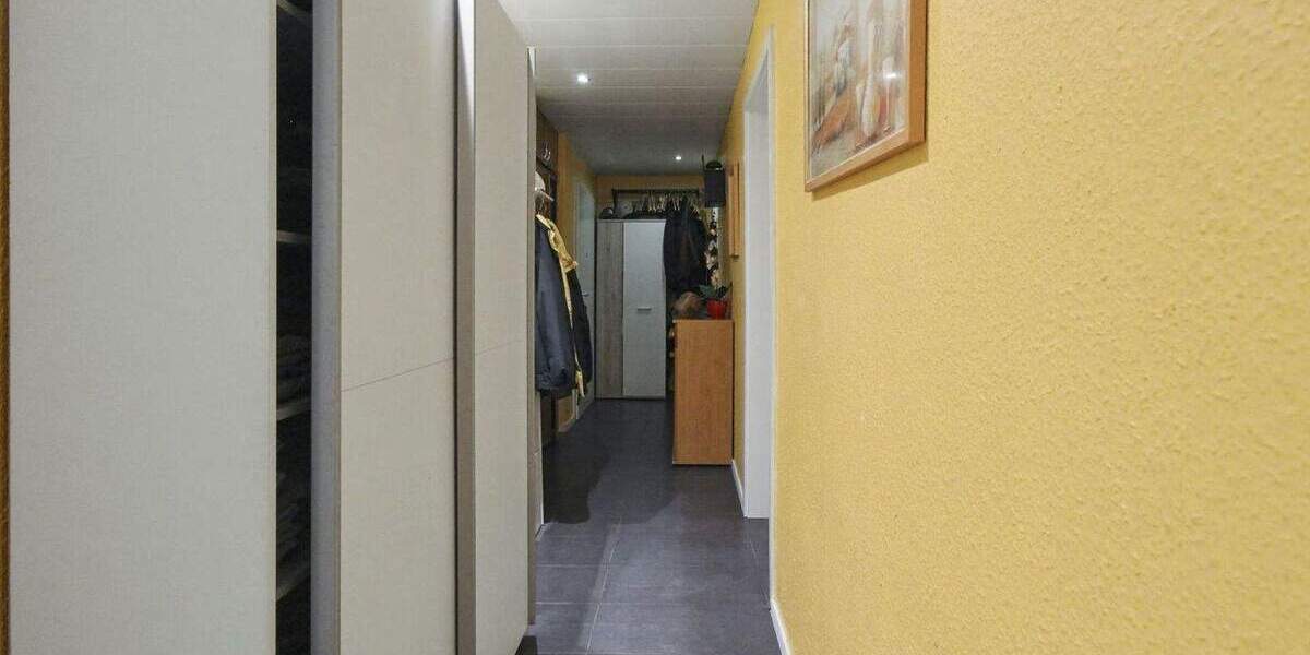 Etagenwohnung Kamp-Lintfort Geisbruch - 4 Zimmer, 93 m&sup2;, 180.000&euro; | Angebot:25650649