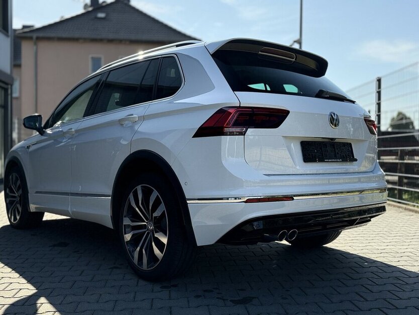 Tiguan R-Line / 4Motion / Pano / Kamera / AAC