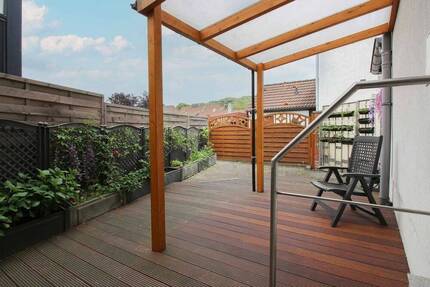 Modernisiertes Einfamilienhaus mit PKW-Stellplatz für Singles und Paare 4 zimmer