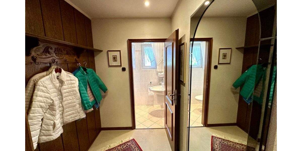 Doppelhaushälfte Duisburg Bergheim - 7 Zimmer, 149 m&sup2;, 379.000&euro; | Angebot:24782879