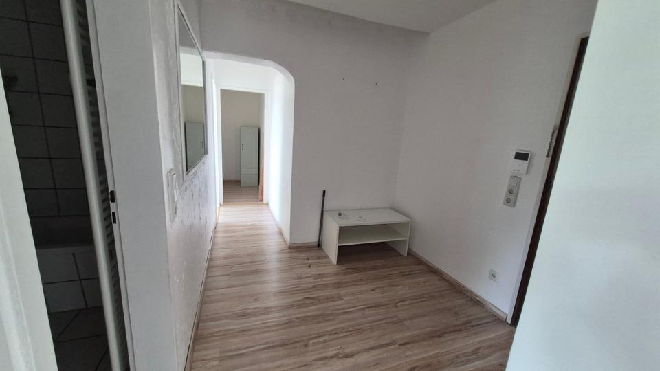 Etagenwohnung Duisburg Rheinhausen - 2.5 Zimmer, 49 m&sup2;, 95.000&euro; | Angebot:27000609
