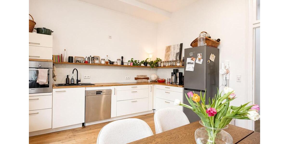 Etagenwohnung Düsseldorf Oberbilk - 3 Zimmer, 108 m&sup2;, 2.285&euro; | Angebot:26327038