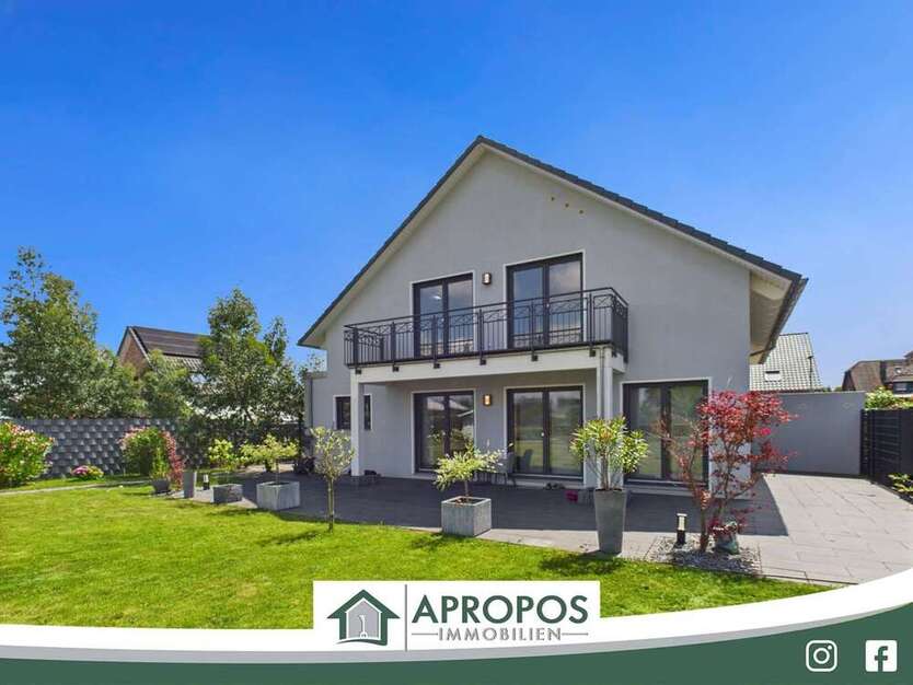 Haus zum Kaufen in Issum 899.900 € 232.11 m²