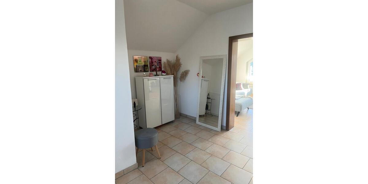 Dachgeschoßwohnung Bochum Günnigfeld - 3.5 Zimmer, 90 m&sup2;, 249.000&euro; | Angebot:25655953