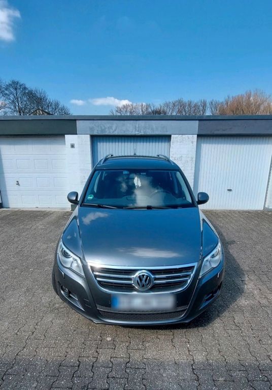 VW Tiguan 311.343 km 7.400 € VIERSEN 41748