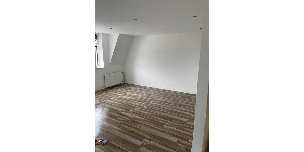 Dachgeschoßwohnung Duisburg Essenberg - 2.5 Zimmer, 67 m&sup2;, 900&euro; | Angebot:24866587