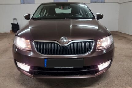 Skoda Octavia 151.000 km 7.990 &euro; Düsseldorf 40474