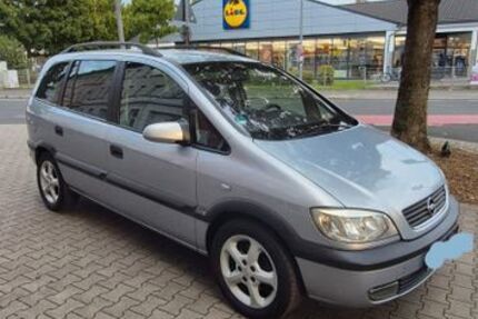 Opel Zafira 238.500 km 890 € Düsseldorf 40321