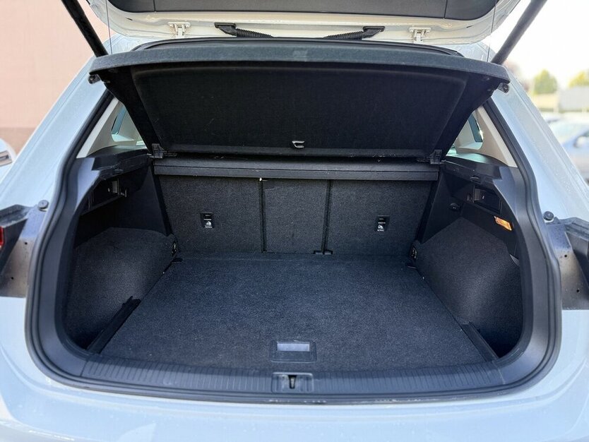 Tiguan R-Line / 4Motion / Pano / Kamera / AAC