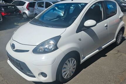 Toyota Aygo (X) 145.000 km 3.999 &euro; Krefeld 47807