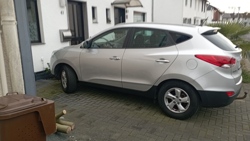 Hyundai IX35 166.000 km 7.950 &euro; Krefeld 47798