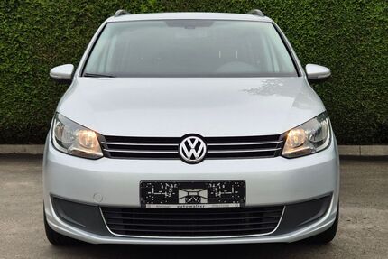 VW Touran 178.000 km 9.400 € Essen 45356