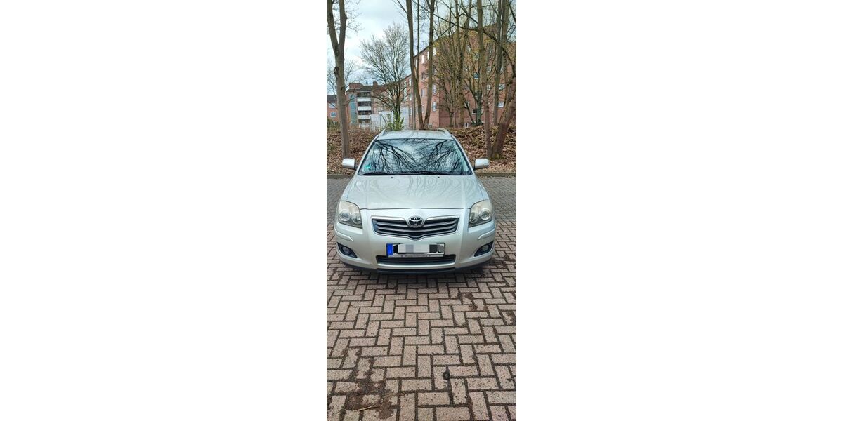 Toyota Avensis 217.000 km 3.500 &euro; Neuss 41469