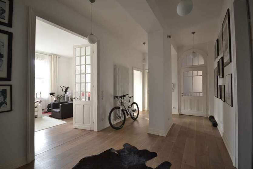 Wohnung zum Kaufen in Krefeld 794.000 € 160 m²