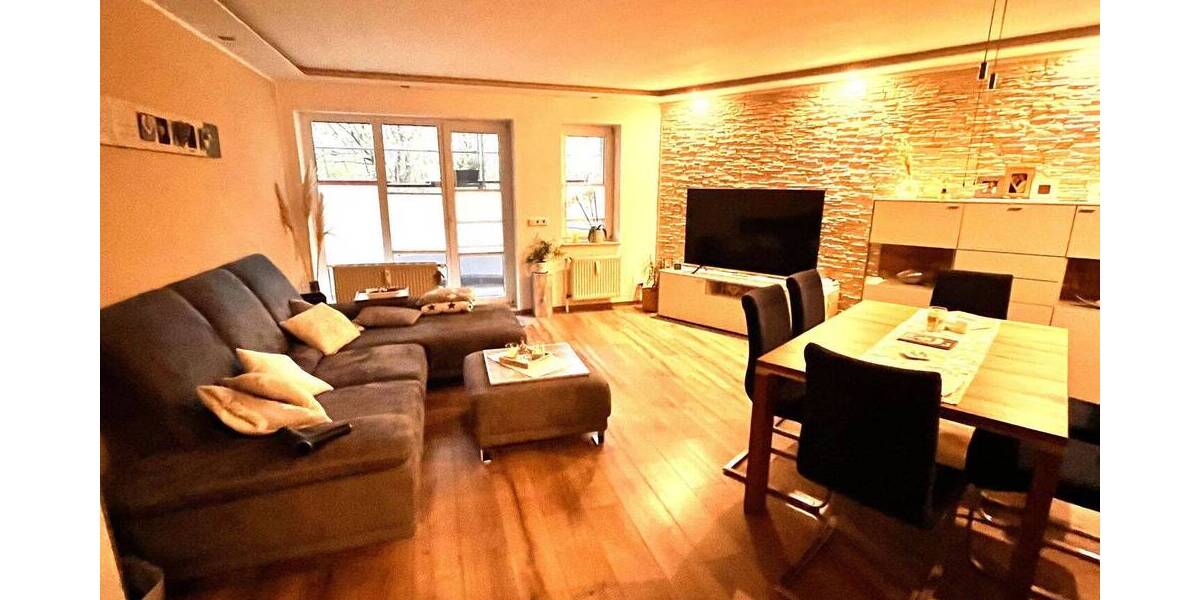Etagenwohnung Velbert Mitte - 5 Zimmer, 91 m&sup2;, 279.000&euro; | Angebot:26345138