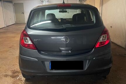 Opel Corsa 166.000 km 4.300 &euro; Düsseldorf 40591