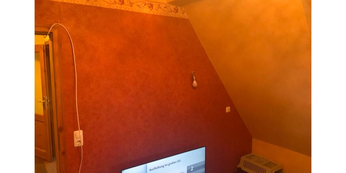Dachgeschoßwohnung Neuss Gnadental - 5 Zimmer, 177 m&sup2;, 2.250&euro; | Angebot:26384336