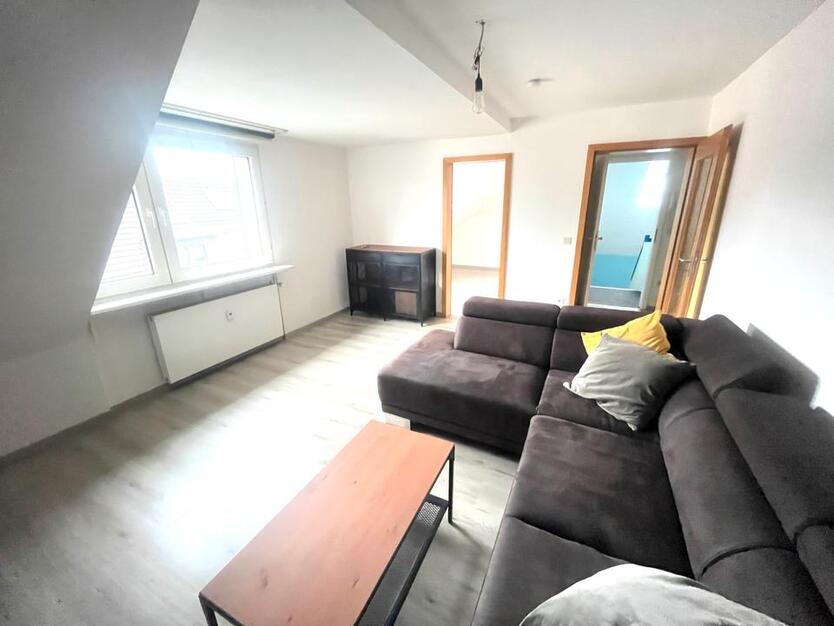 Möbilierte DG-Wohnung 44qm Röttgersbach 2,5 Zi, 600€ Warm