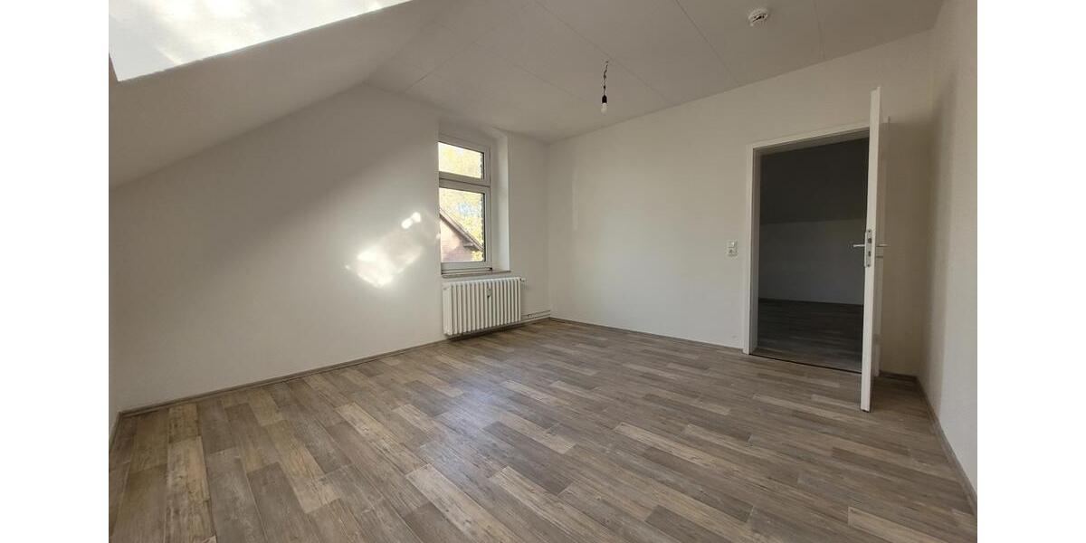 Dachgeschoßwohnung Duisburg Hamborn - 2 Zimmer, 54 m&sup2;, 380&euro; | Angebot:24628162