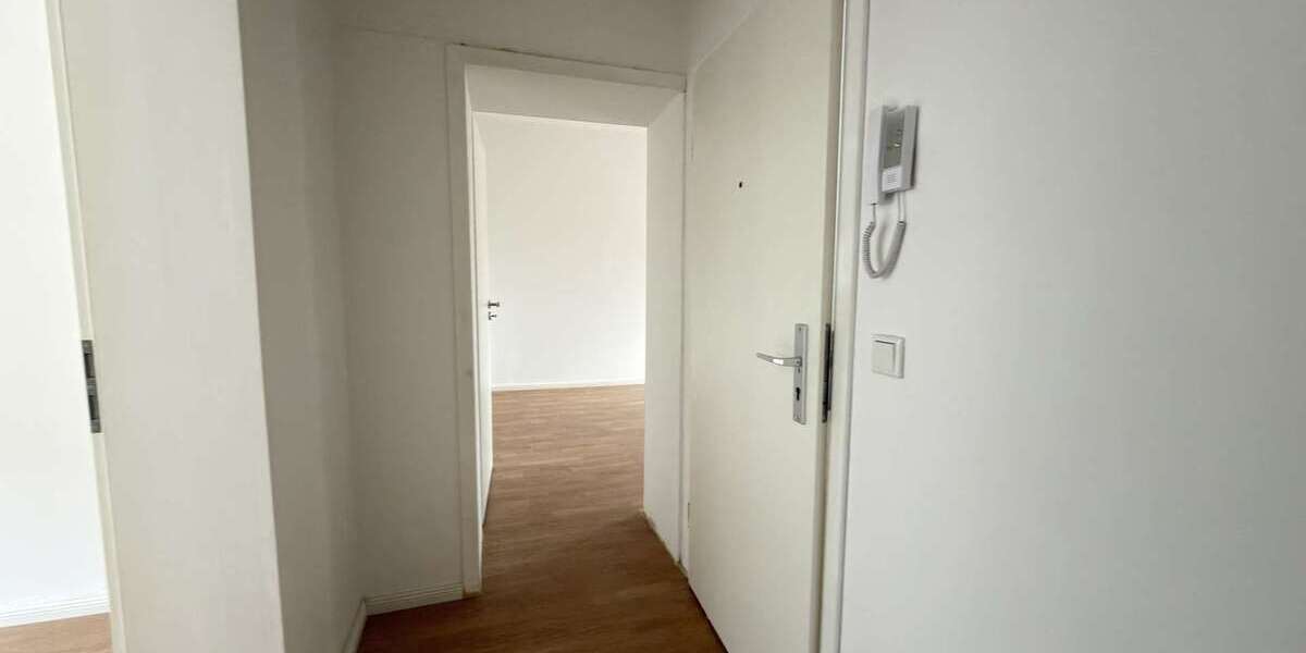 Exklusives Investment: Kernsaniertes Mehrfamilienhaus mit Balkon und Terrasse - Mehrfamilienhaus, Wohnhaus Gelsenkirchen Gelsenkirchen-West | Angebot:25751689