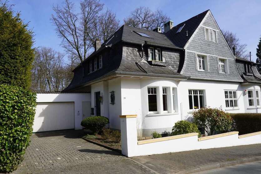 Haus zum Kaufen in Wuppertal 839.000 € 210 m²