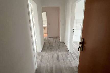 Wohnung Duisburg Rheinhausen - 4 Zimmer, 81 m&sup2;, 689&euro; | Angebot:27163376