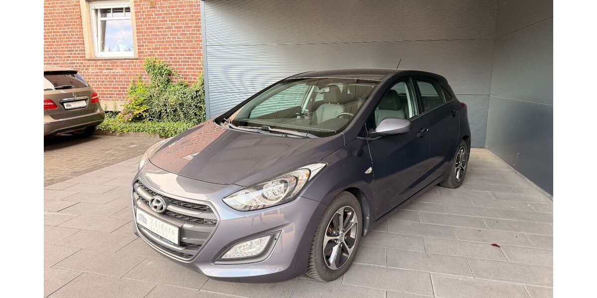 Hyundai i30 102.000 km 10.950 &euro; Rheurdt 47509