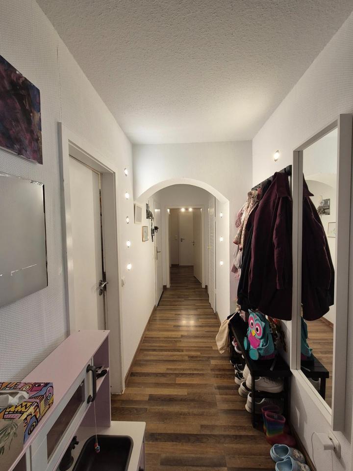Großzügige Wohnung im Altbau – zentral in Essen-Frohnhausen