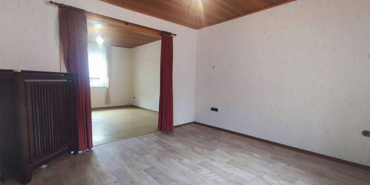 Reihenmittelhaus Düsseldorf Heerdt - 1 Zimmer, 285 m&sup2;, 695.000&euro; | Angebot:24696292