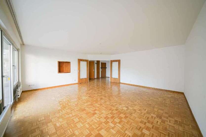 Wohnung zum Mieten in Düsseldorf 1.050 € 93 m²