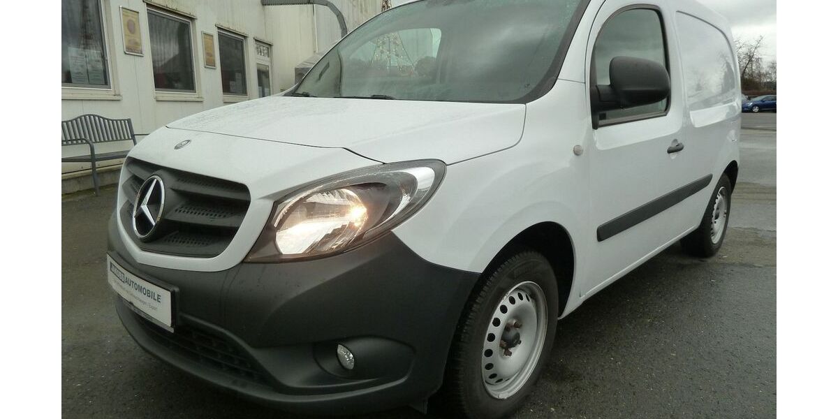Mercedes-Benz Citan 133.000 km 7.900 &euro; Duisburg 47269