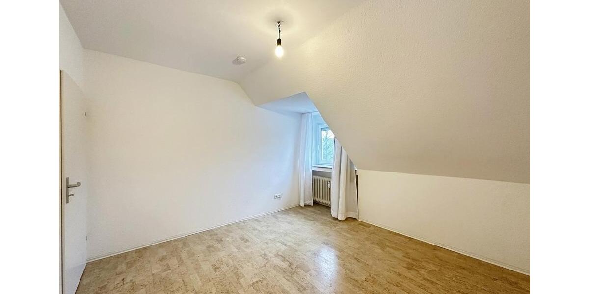 Dachgeschoßwohnung Krefeld Hülser Berg - 3 Zimmer, 57 m&sup2;, 695&euro; | Angebot:26365970