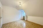 Dachgeschoßwohnung Krefeld Hülser Berg - 3 Zimmer, 57 m&sup2;, 695&euro; | Angebot:26365970