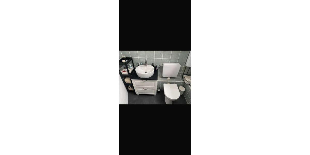 Dachgeschoßwohnung Duisburg Großenbaum - 2.5 Zimmer, 67 m&sup2;, 930&euro; | Angebot:26439729