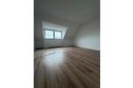 Dachgeschoßwohnung Duisburg Mittelmeiderich - 2.5 Zimmer, 78 m&sup2;, 900&euro; | Angebot:26150948