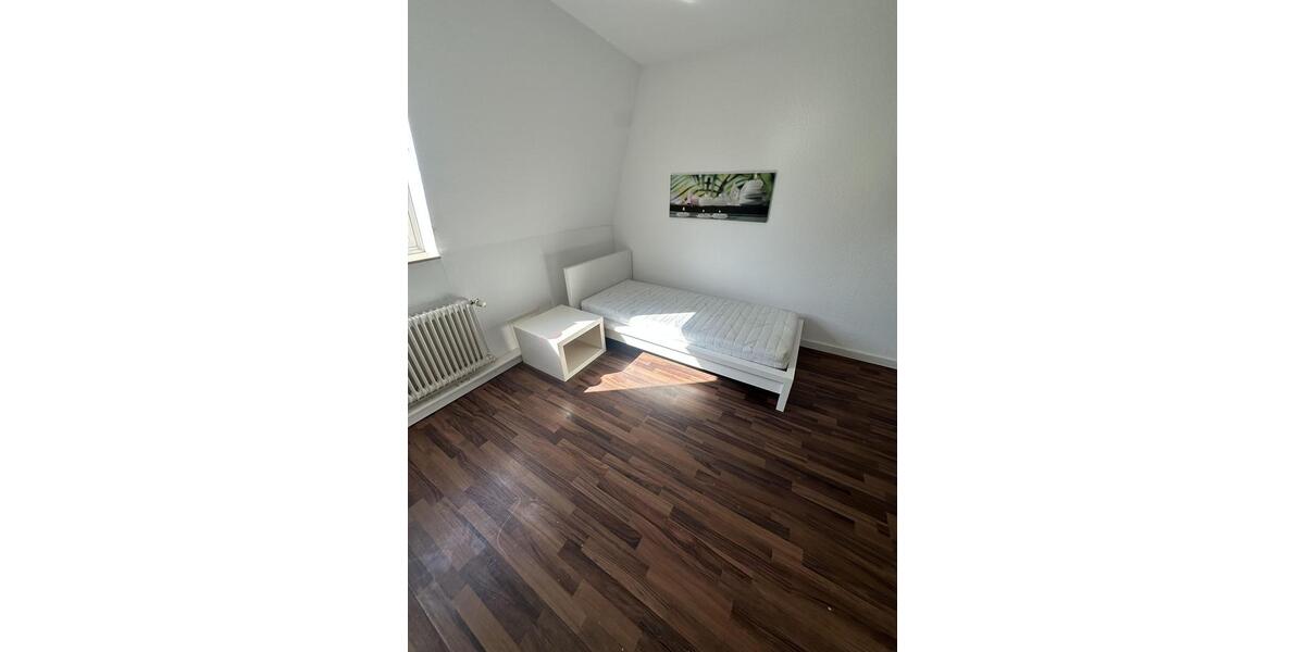 Dachgeschoßwohnung Krefeld Bockum - 2 Zimmer, 52 m&sup2;, 630&euro; | Angebot:26249945