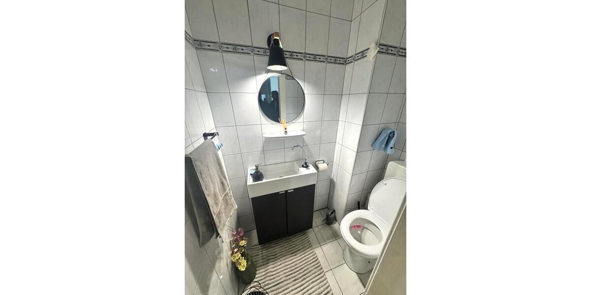 Etagenwohnung Krefeld Cracau - 3 Zimmer, 95 m&sup2;, 950&euro; | Angebot:25545159