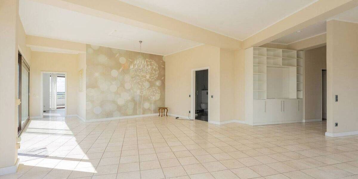 Randgebiet Düsseldorf: Wunderschöne 2,5 Zimmer-Penthousewohnung mit umlaufender Dachterrasse! 2 zimmer