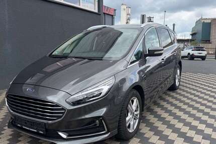 Ford S-Max 106.593 km 17.900 &euro; Duisburg 47259
