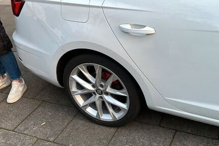 Seat Leon 90.000 km 18.750 &euro; Bottrop 46238