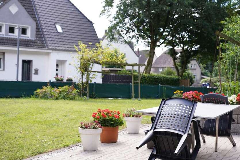 Haus zum Kaufen in Gelsenkirchen Hassel 344.000 € 98.71 m²