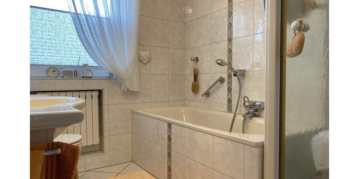 Reihenmittelhaus Duisburg Friemersheim - 4 Zimmer, 102 m&sup2;, 275.000&euro; | Angebot:23802837